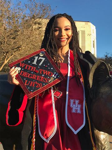Selanah Cartier Makes History As Youngest Graduate University Of Houston