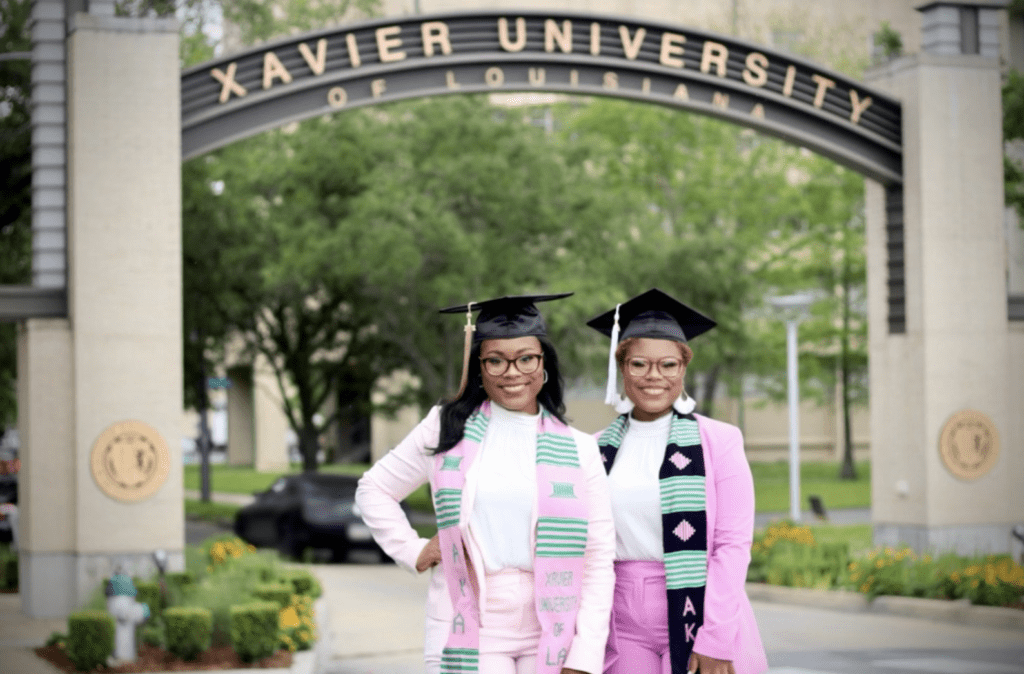 Twin sisters make history graduating from college at 20